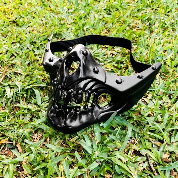 Black Cosplay Steampunk Mouth Party Mask Halloween Skull Party Half Face Mask - Picture 2 of 3